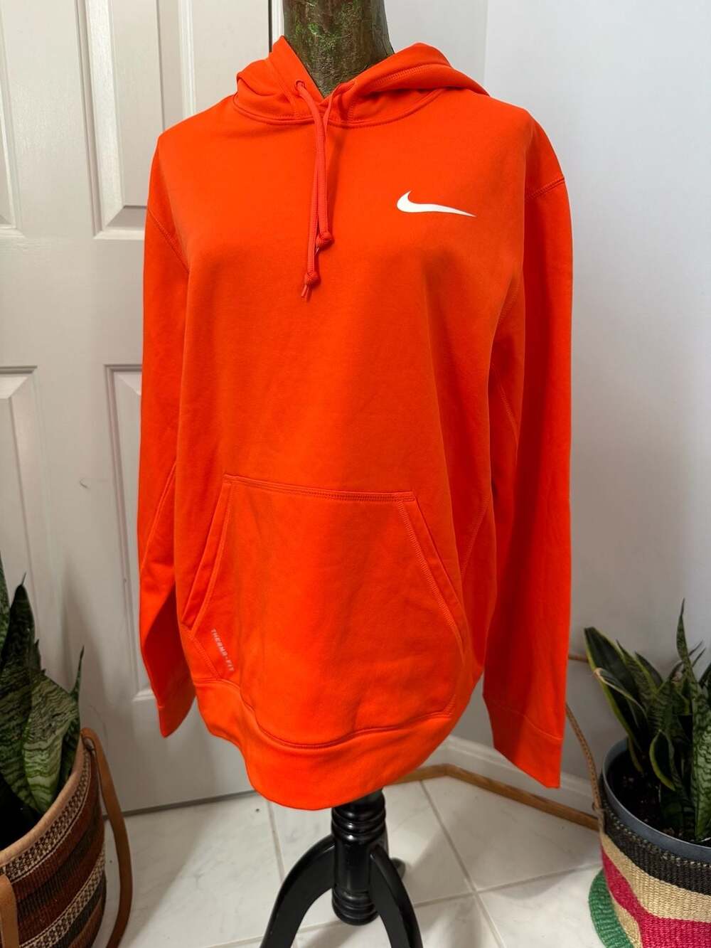 Nike Therma-Fit Hoodie Size M Orange Athletic Sweatshirt